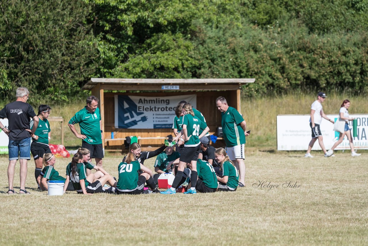 Bild 369 - wBJ TuRa Meldorf/Buesum - JFV Luebeck : Ergebnis: 1:0